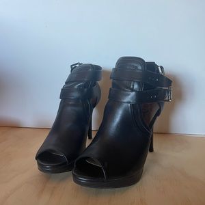 Women’s black open toe heels